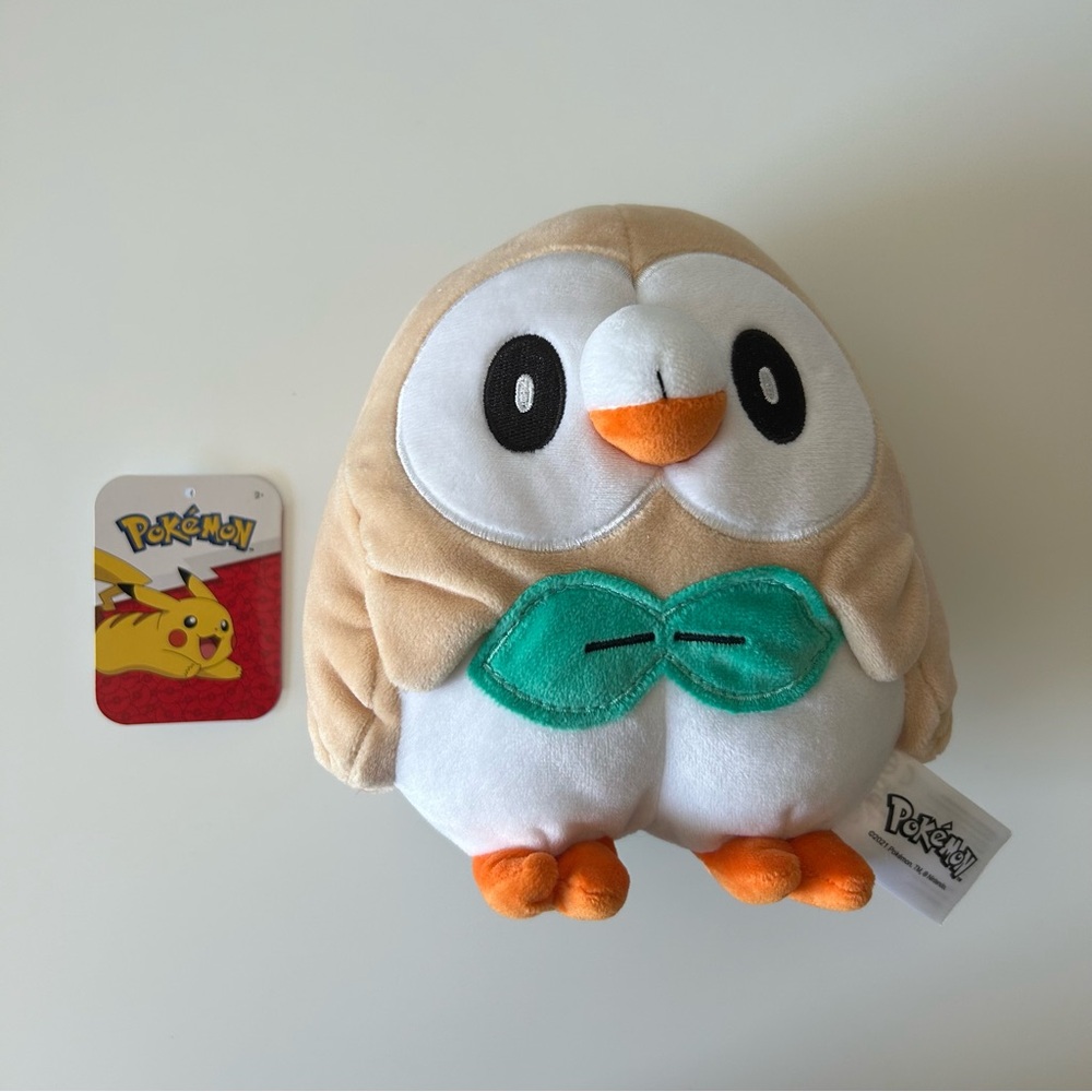 Pokémon Rowlet plushie